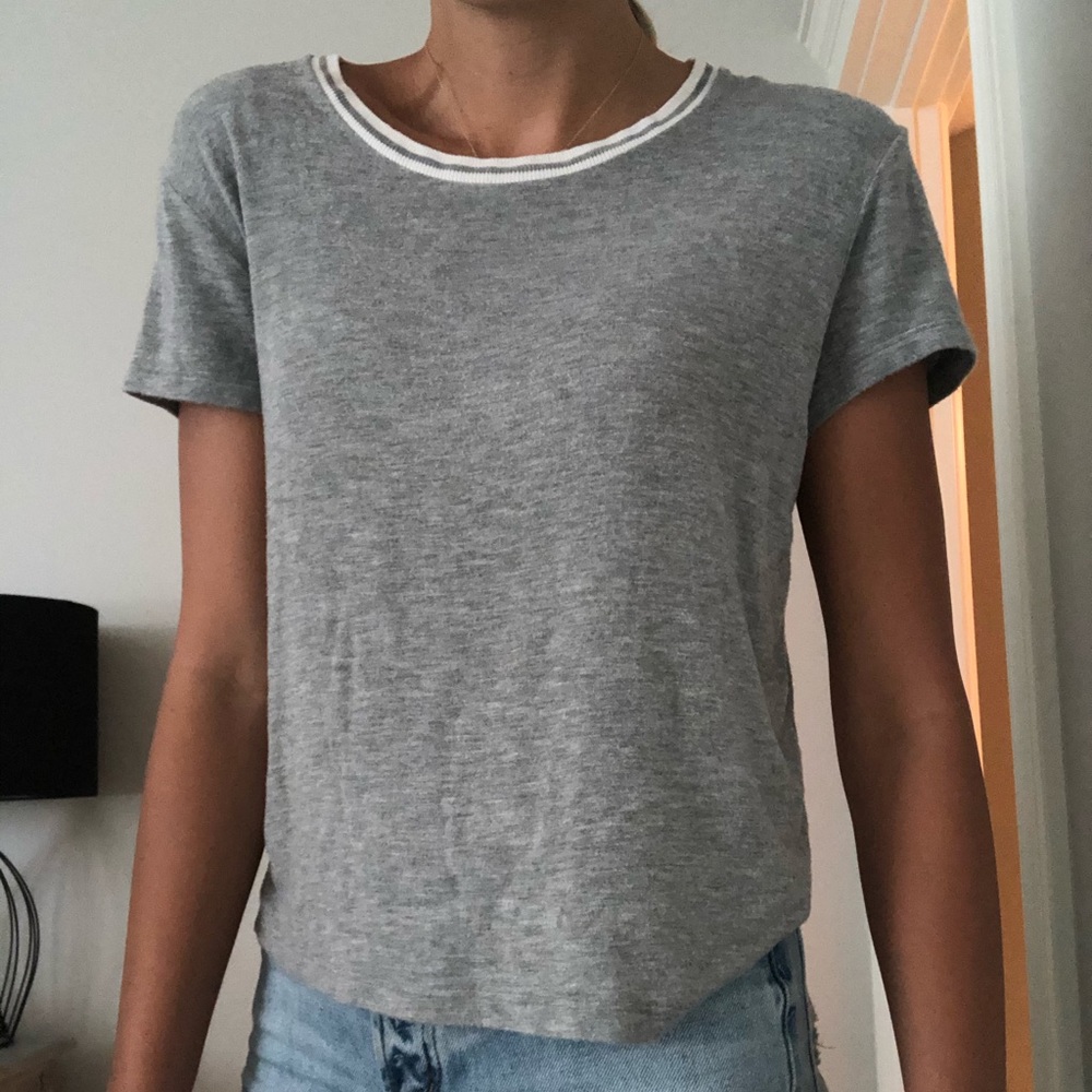 Brandy Melville t shirt